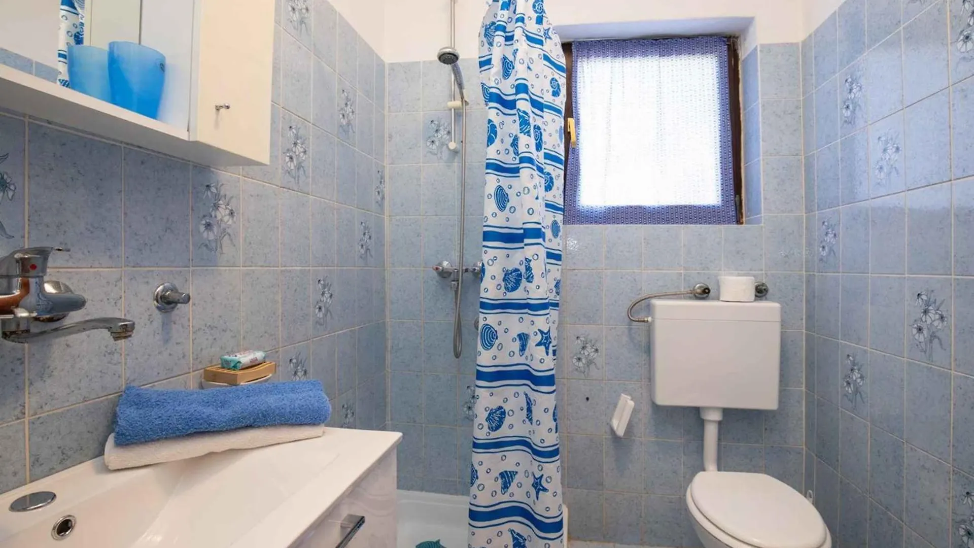 Apartments In Vantacici - Insel Krk 42223 Croatia